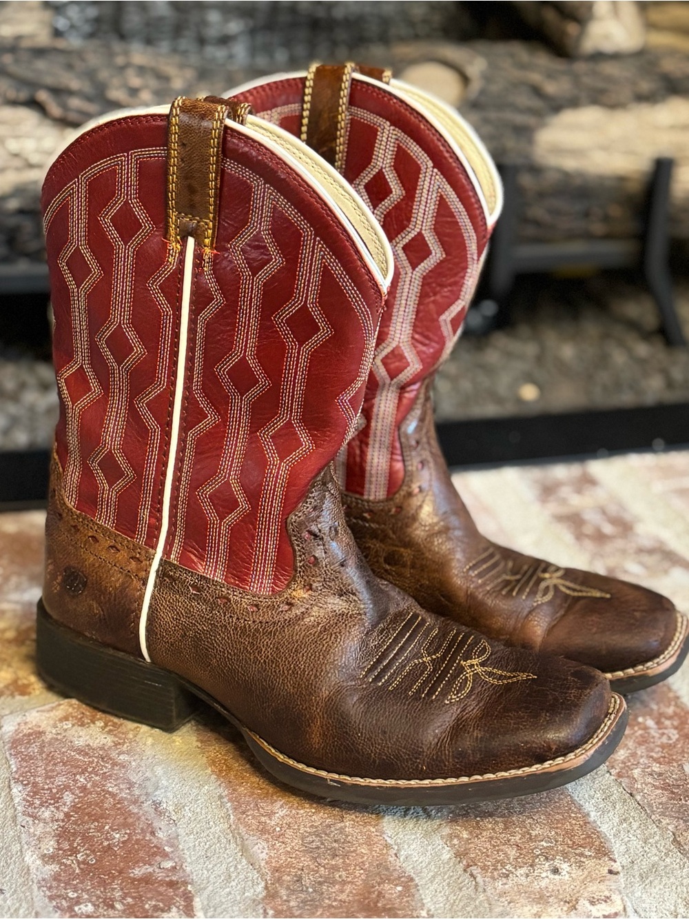 Ariat Boots Children Live Wire in Wood/Mega-Red Size 4.5
